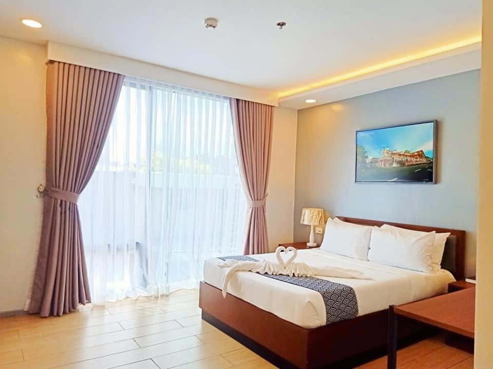 Inncity Hotel Калбайог Екстер'єр фото